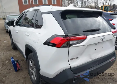 2023 Toyota Rav4 Xle z USA, uszkodzony, nr VIN 2T3P1RFV0PC353736